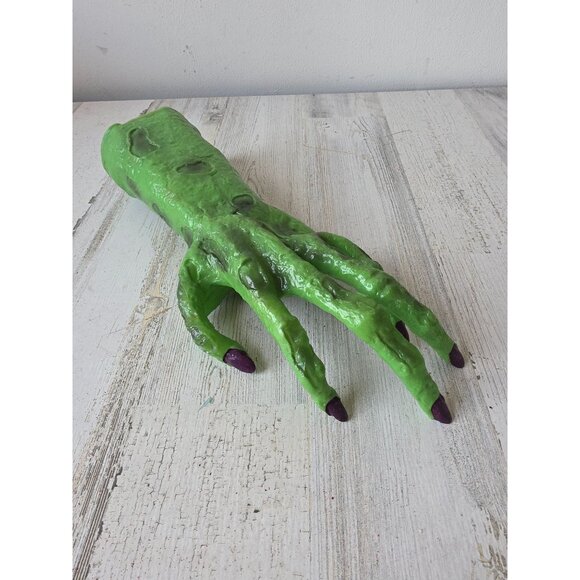 Vintage gemmy witch hand Halloween animated sound Halloween prop - Picture 1 of 6